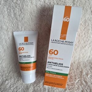 La Roche Posay Anthelios Clear Skin Dry Touch Face Sunscreen for Acne Prone Skin
